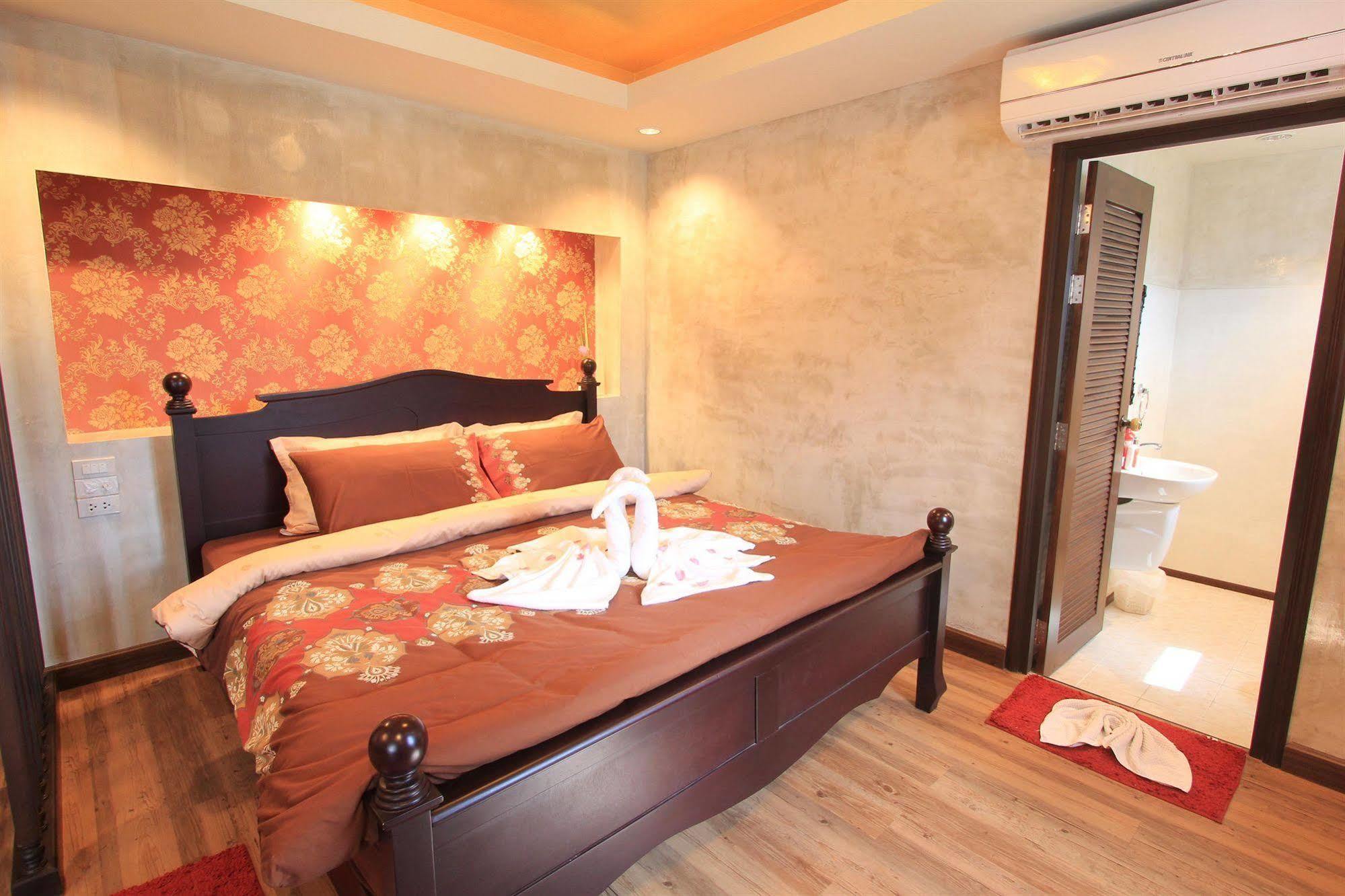 Inspire House Hotel Chiang Mai Exterior foto